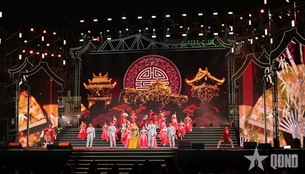 ការសម្តែងល្បែងទាញព្រ័ត្រជាបេតិកភណ្ឌអរូបីពិភពលោកនៅពិធីបុណ្យ Thang Long - ហាណូយ ឆ្នាំ២០២៥